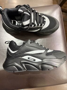 Youth/Boys Dior Running Shoes -Size 4